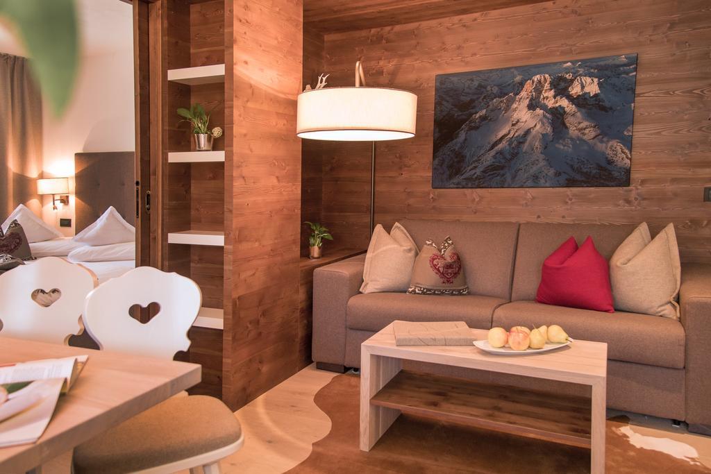 Ariston Dolomiti Residence Доббиако Экстерьер фото